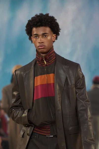 Look 197